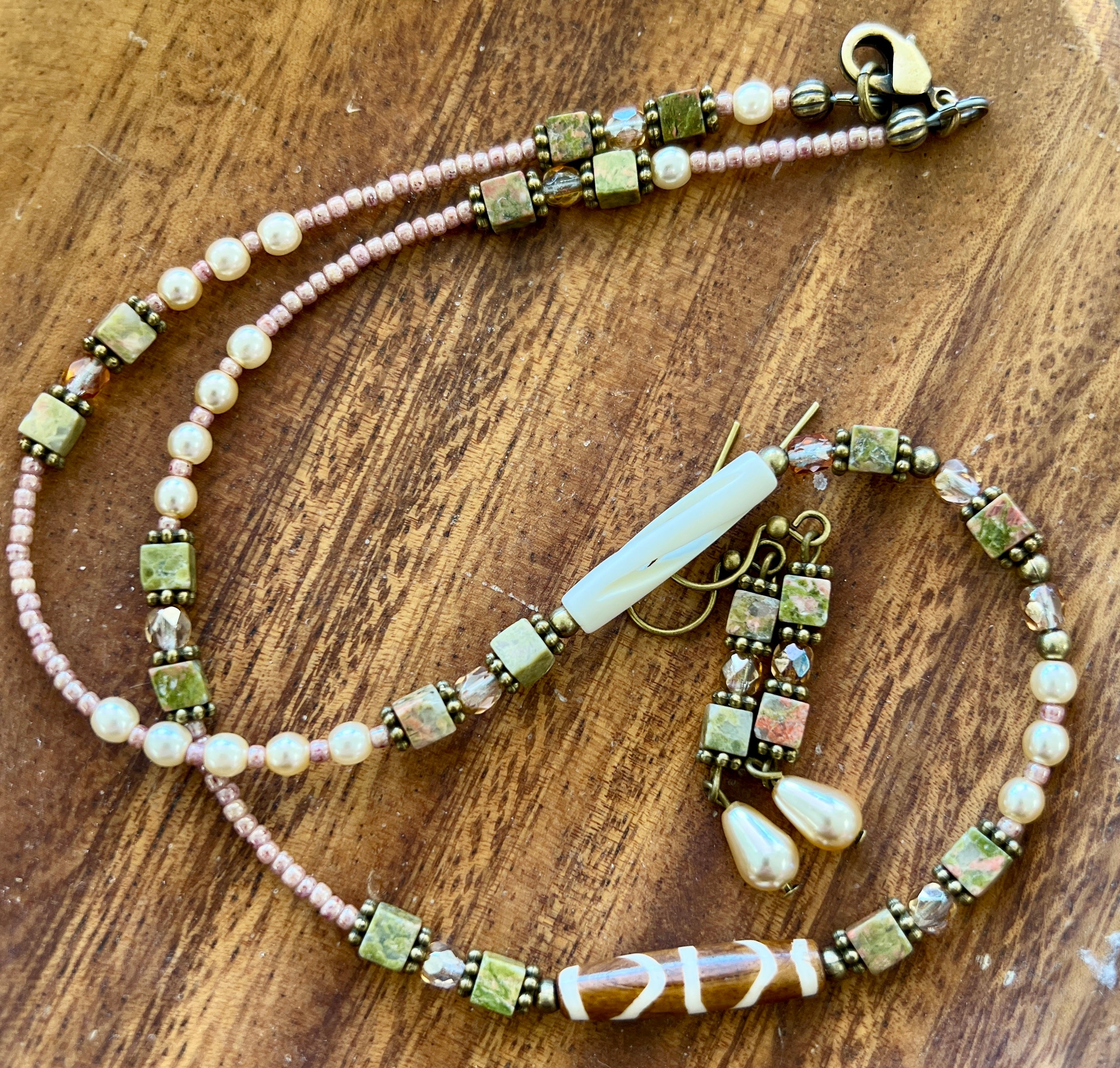 Basic Bead Stringing and Earring Class 9/20/2025 11:00 am-2:00 pm