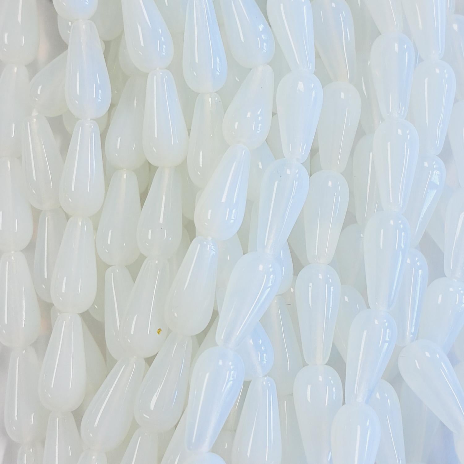 White Opal 13x6MM Tear