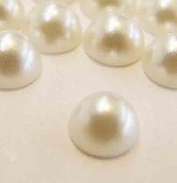 8MM White Pearl Cabochon Flatback