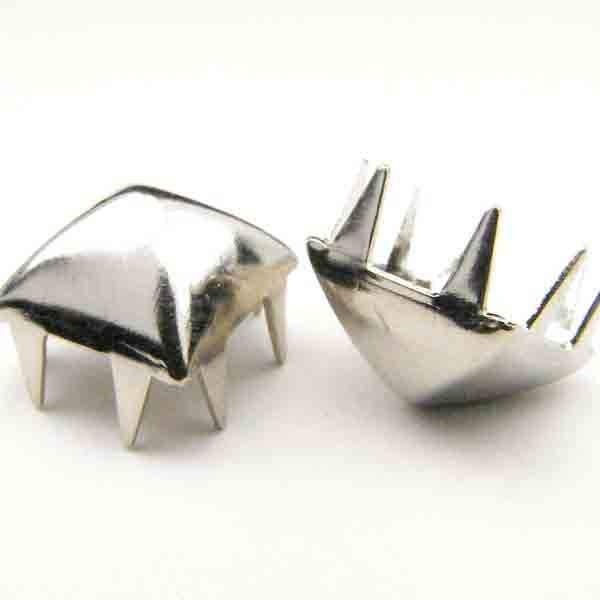 9MM Silver Pyramid Nailhead With Prongs
