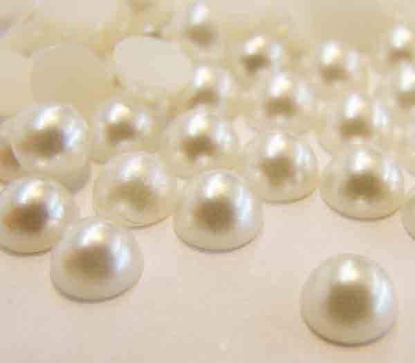 9MM White Pearl Cabochon Flatback