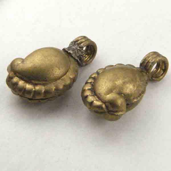 Antique Brass 19x10MM Hollow Paisley Repousse