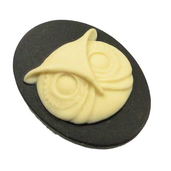 Black With Ivory 25x18MM Owl Cameo