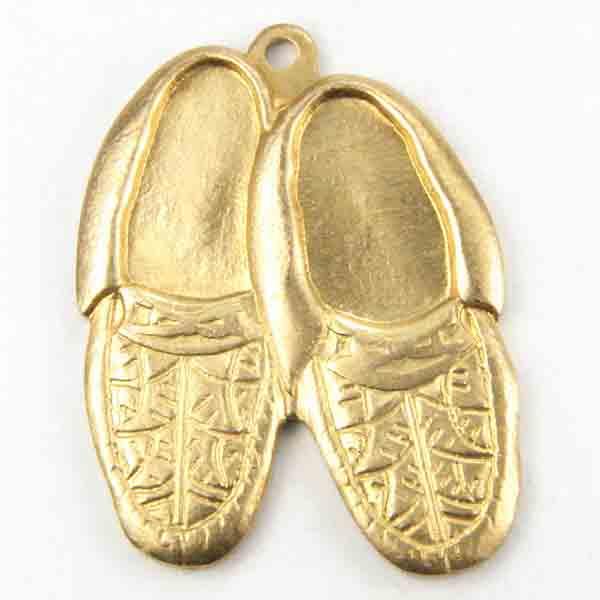 Brass 21x17MM Diestruck Moccasins