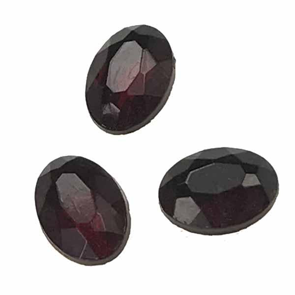Garnet 7X5MM Mirrored Oval Cabochon