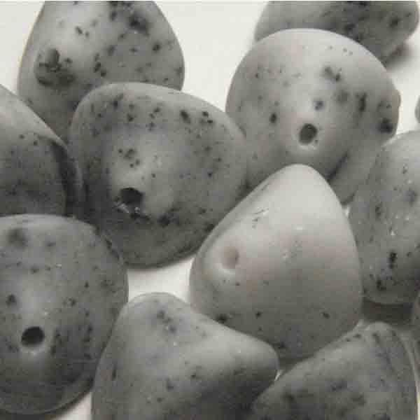 Gray Pinched River Rock 14x12MM