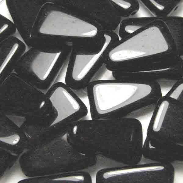 Jet 16x10MM Triangle Bead