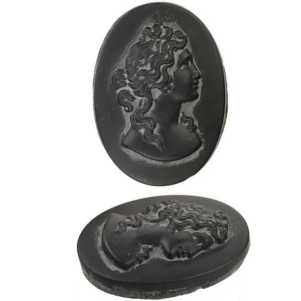 Jet with Gray 25X18MM Cameo