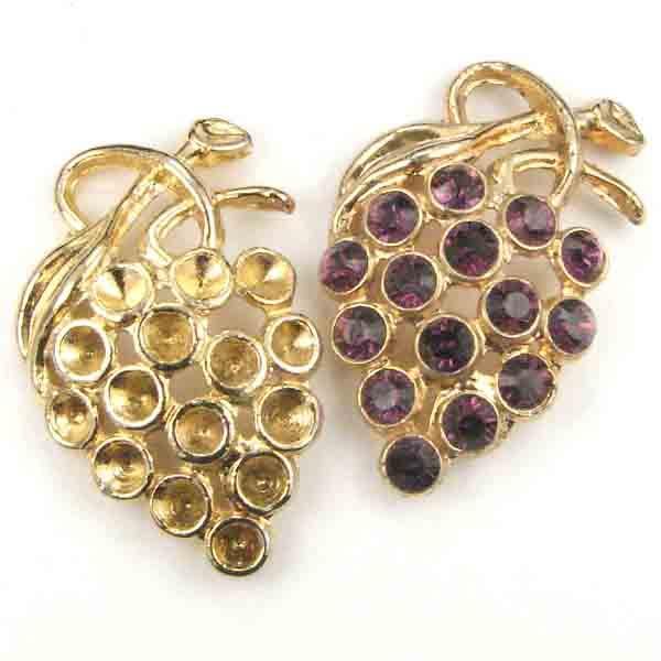 Left Facing 27x20MM Gold Plate Grape Cluster
