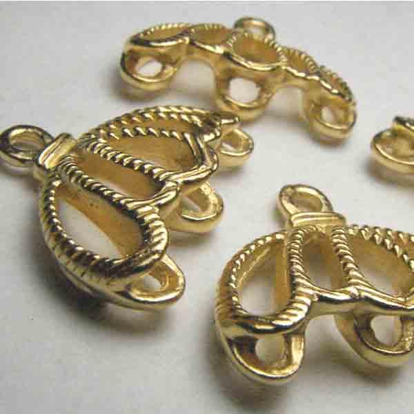 Matte Gold Plate 15x19MM 3 to 1 Chandelier Connector