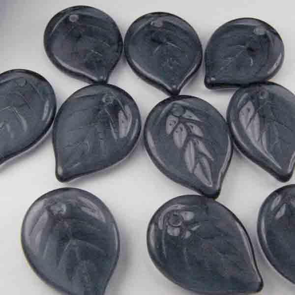 Montana 18X13MM Veined Leaf