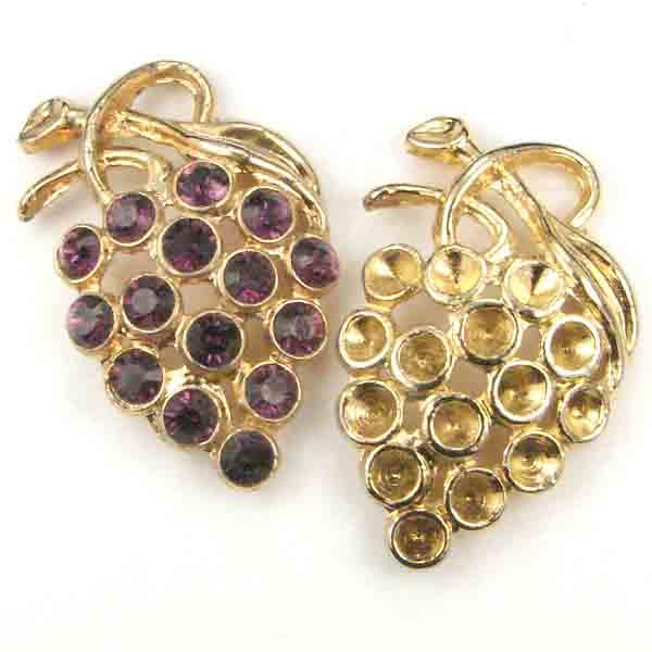 Right Facing 27x20MM Gold Plate Grape Cluster