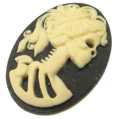 Right Facing Jet with Ivory 18x13MM Lady Skeleton Cameo