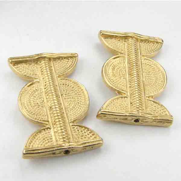 Satin Gold Scalloped 25X16MM Baoule Coin