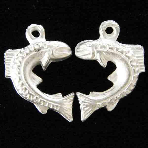 Silver Plate 15x11MM Jumping Fish