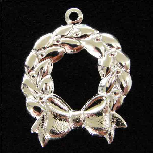 Silver Plate 20x19MM Holiday Wreath