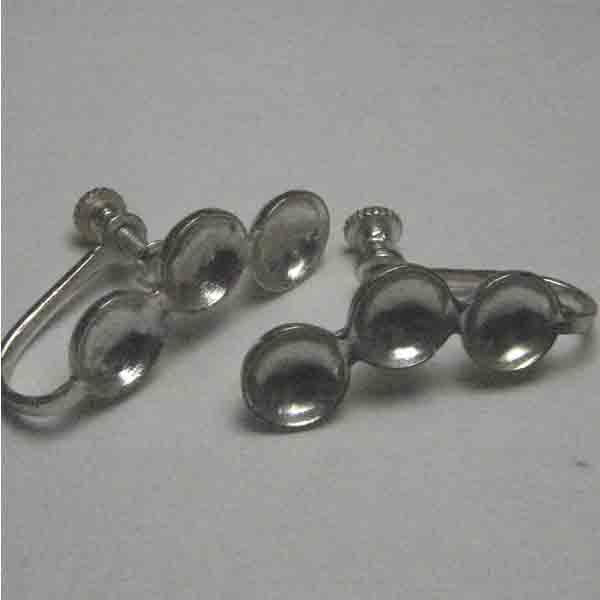 Silver Screw On Earring with Three 7mm Settings