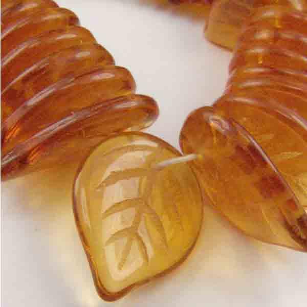 Topaz 18X13MM Veined Leaf