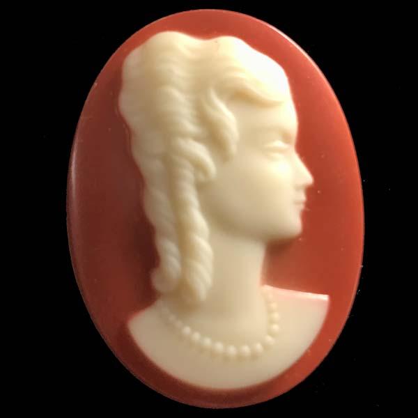 Vintage Cream & Apricot Cameo 40X30MM