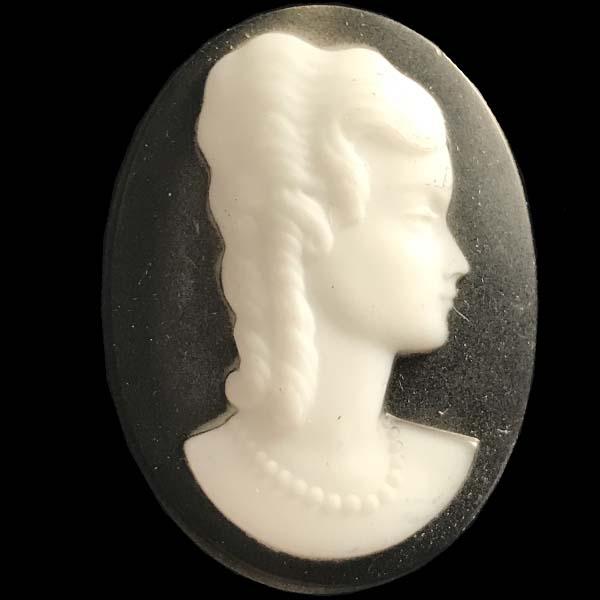 Vintage White & Blue Cameo 40x30MM