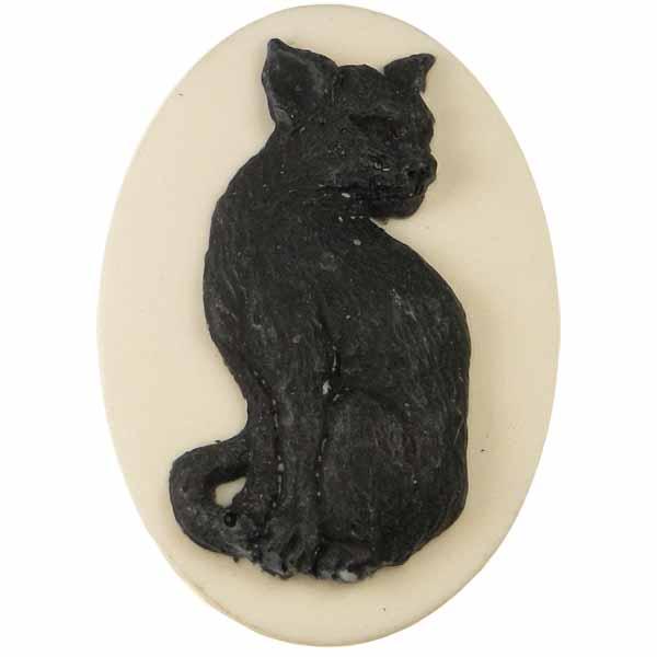 White With Black Sitting Cat Cameo 25x18MM