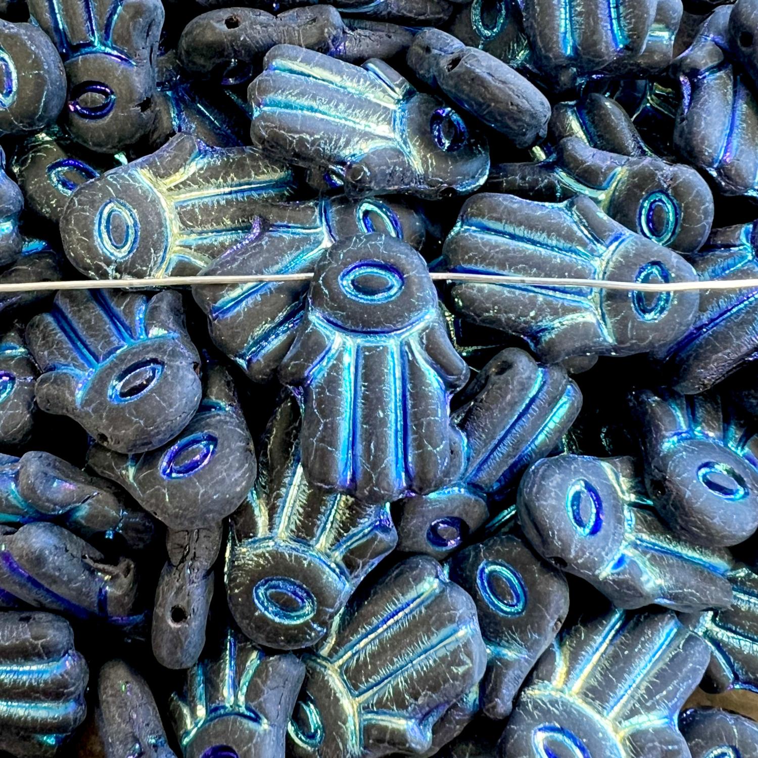 Matte Jet AB Hamsa 20x14MM