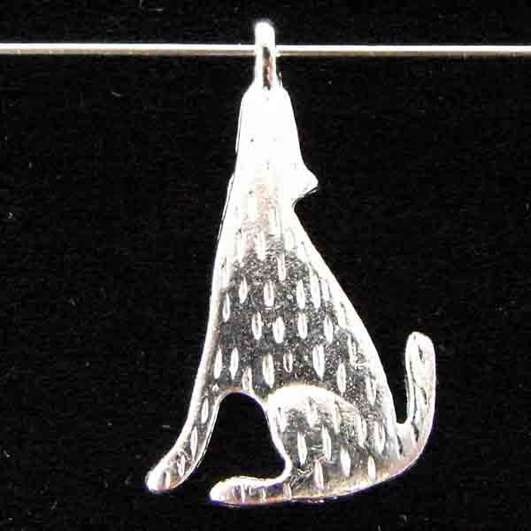 Silver Plate 27x18 Howling Coyote
