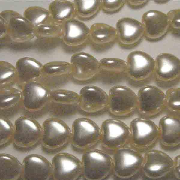 11MM Ivory Pearl Heart