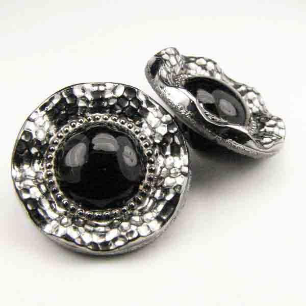 18MM Jet Domed Center Button With Silver