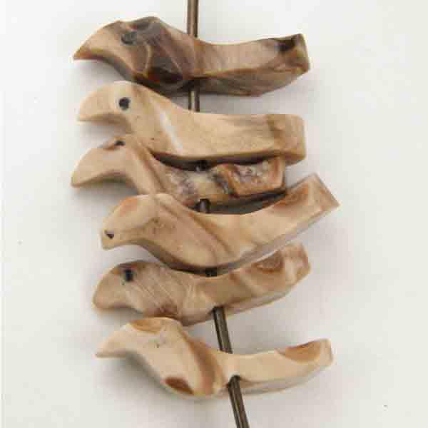 Bird Shaped Striated Cream/Brown Shell 15X6MM