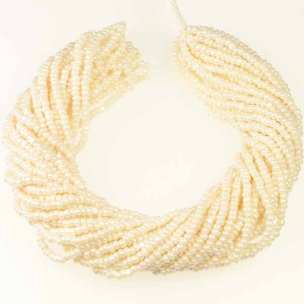 Cream Pearl 13/0 True Cut Charlotte Seed Bead