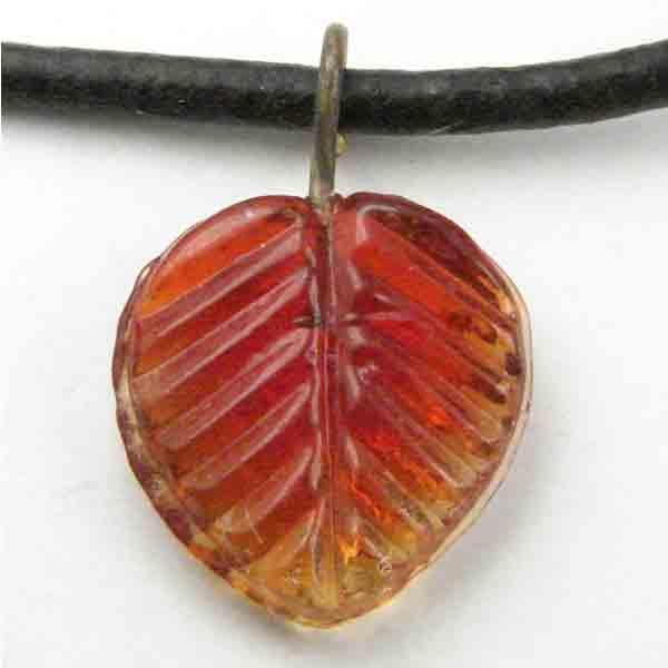 Cuba Red 12MM 3-D Leaf with Brass Loop