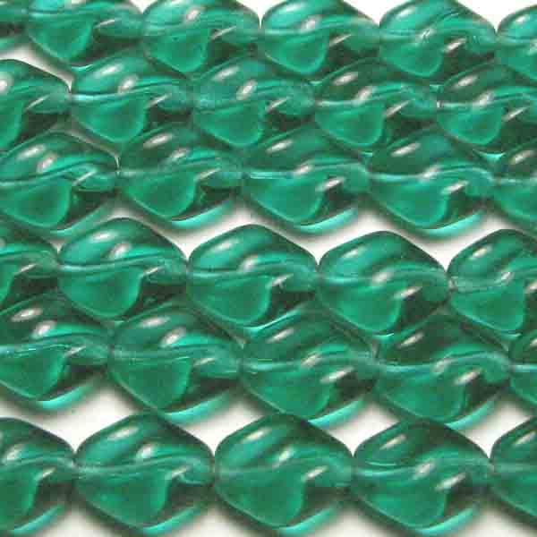 Emerald 10X8MM Twisted  Oval