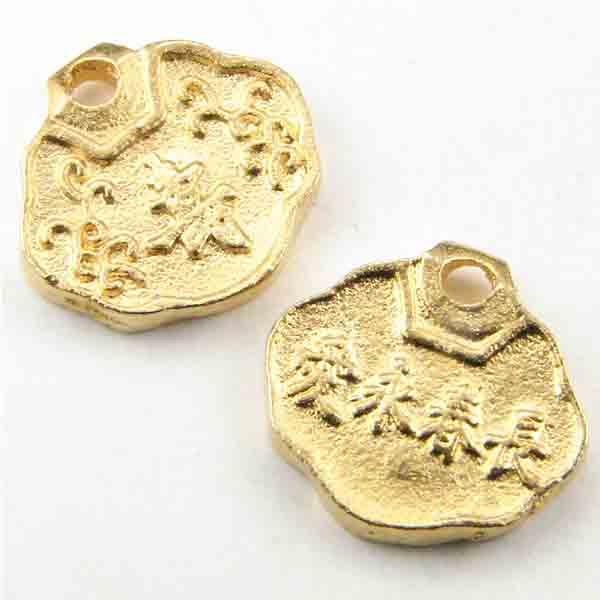 Satin Gold 12MM Scalloped Amulet